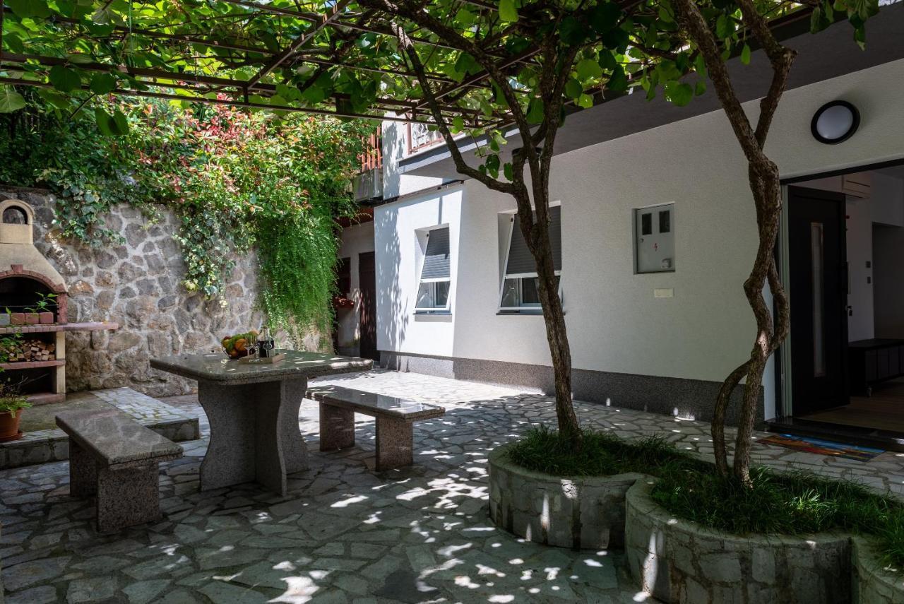 Majda Apartma *
